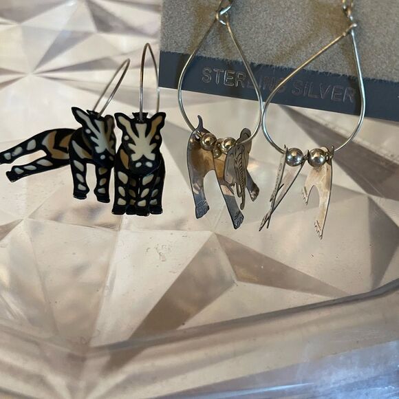 Sterling Silver 3D Elephant and Zebra Hoop Earrings - Picture 12 of 15
